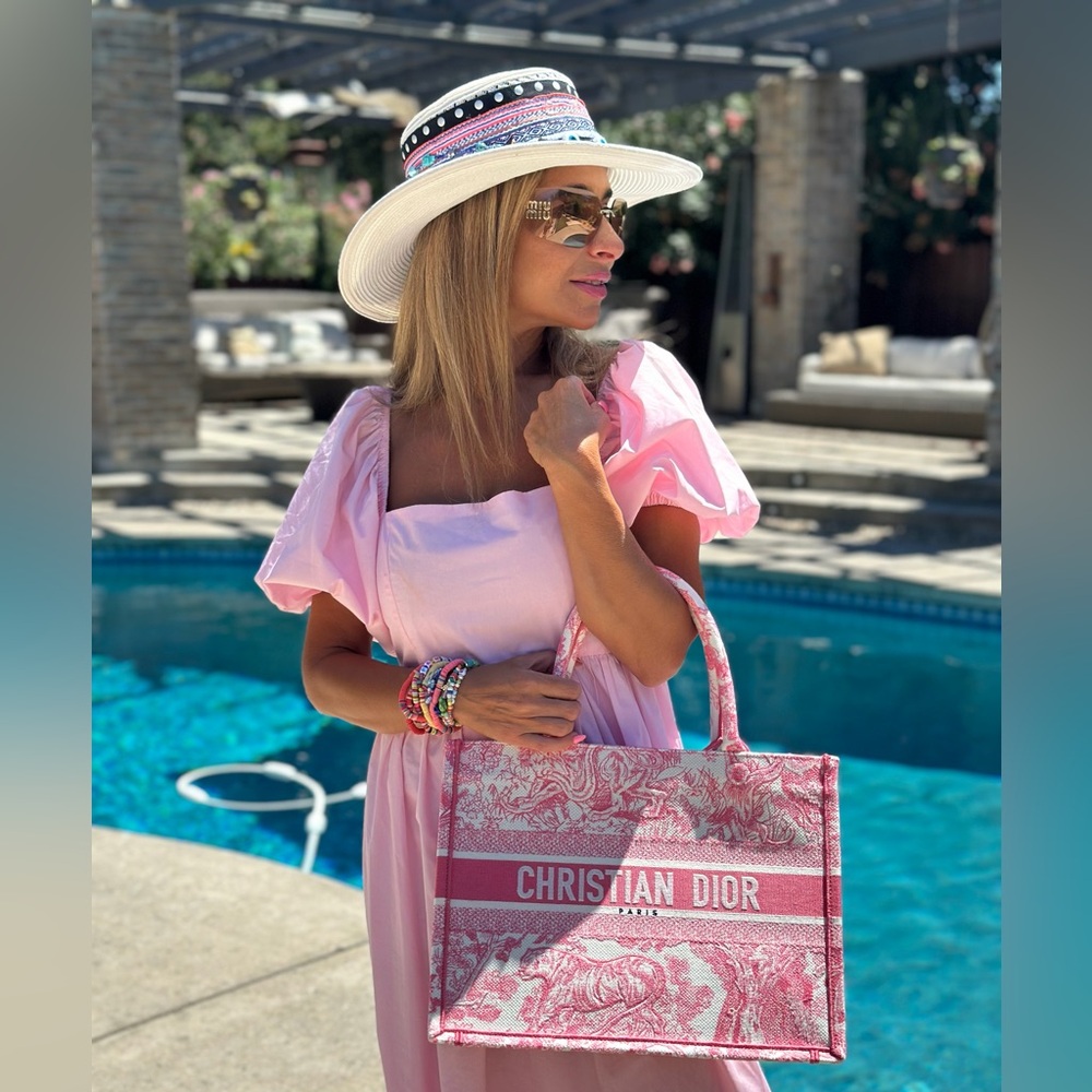 Dior Booktote Pink and White new never used medium sz